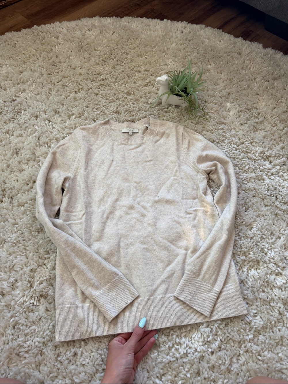 Vince Beige/Cream Crewneck Sweater - Lightweight Knit long sleeve Pullover